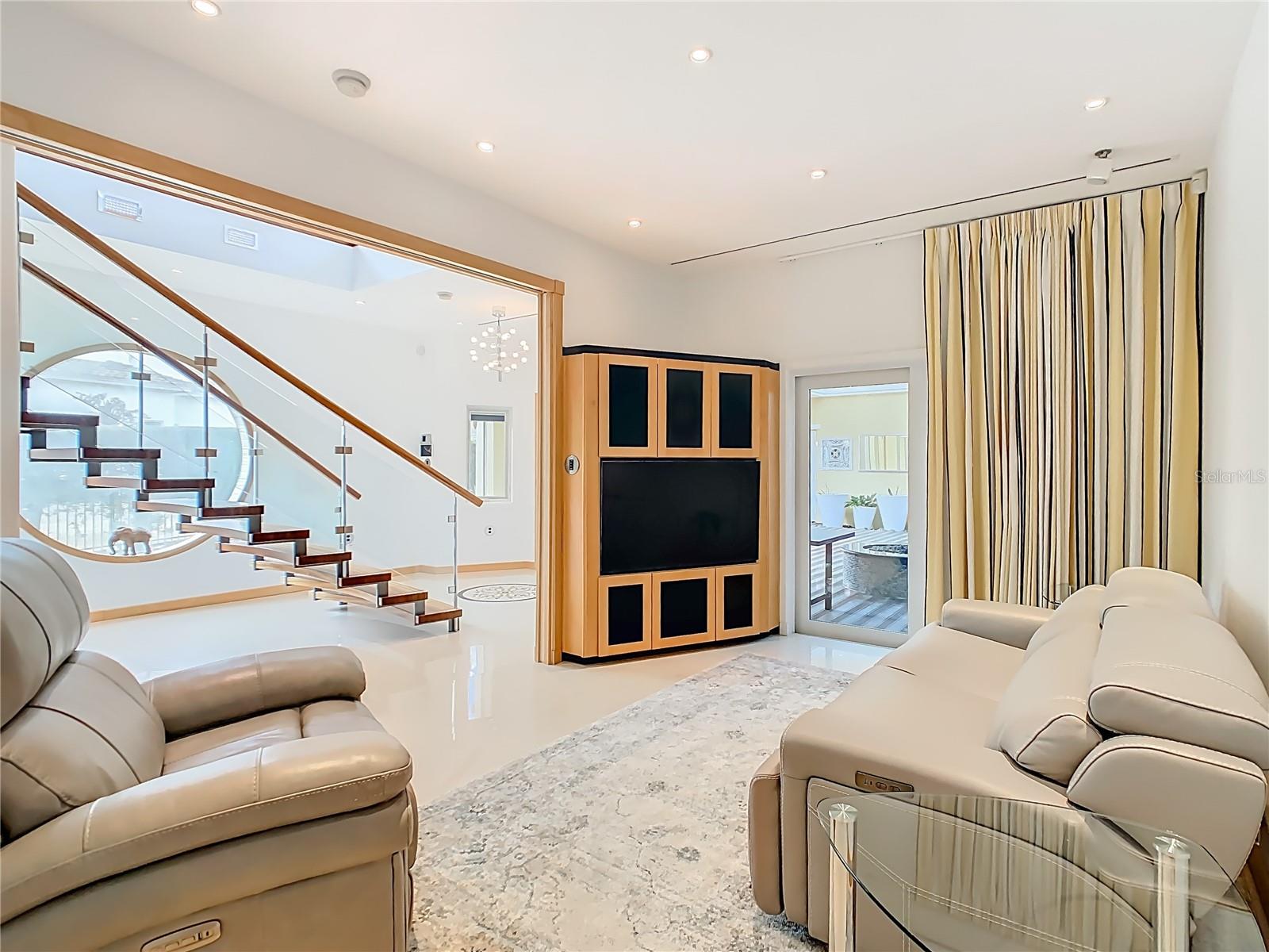 Image 5 of 63 For 917 Desert Mountain Court