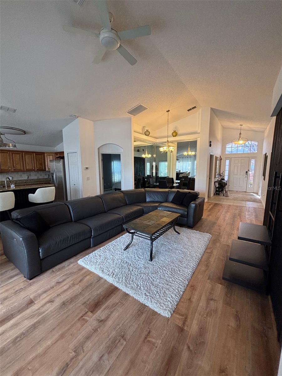 Image 18 of 31 For 2835 Crane Trace Circle