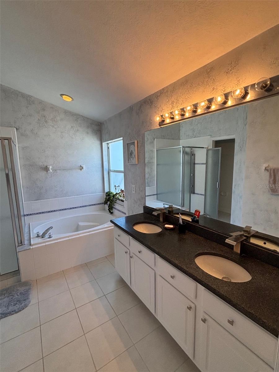 Image 24 of 31 For 2835 Crane Trace Circle