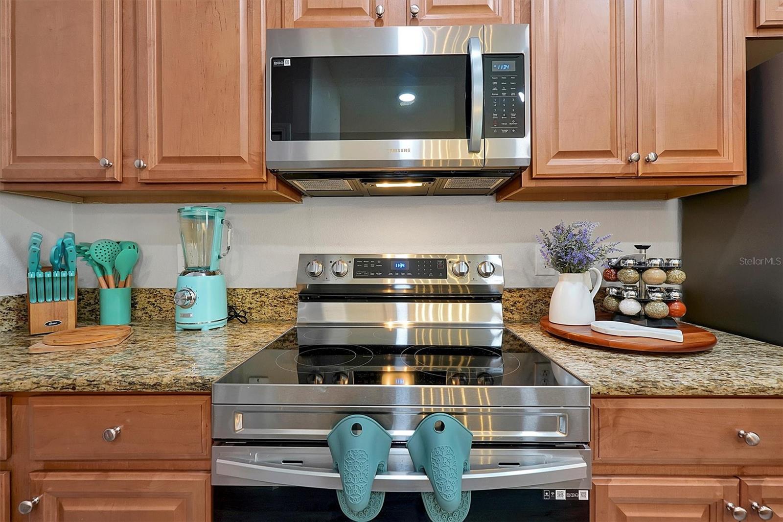 Image 12 of 85 For 8966 California Palm Road