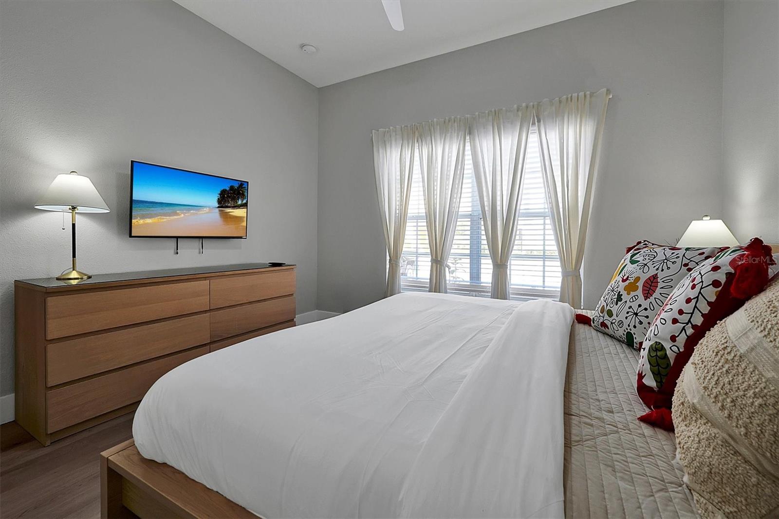 Image 38 of 85 For 8966 California Palm Road