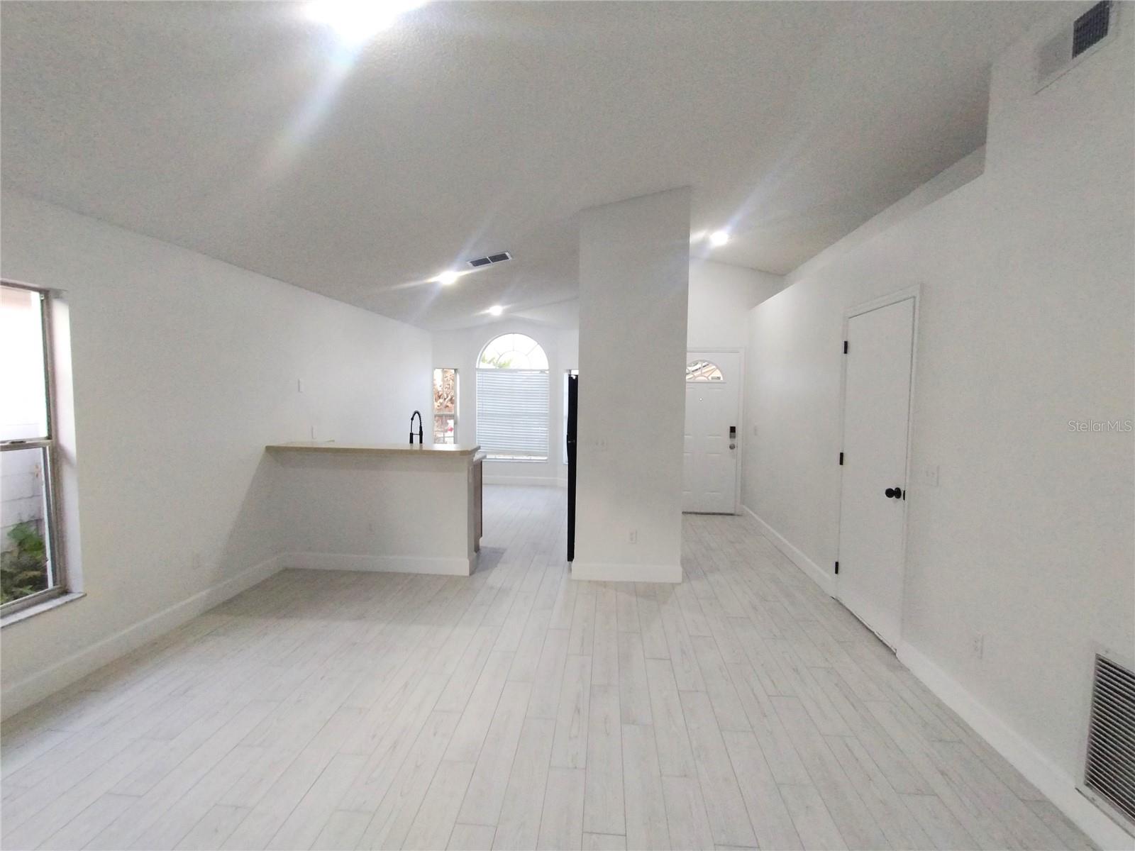 Image 10 of 40 For 1716 Chatham Circle