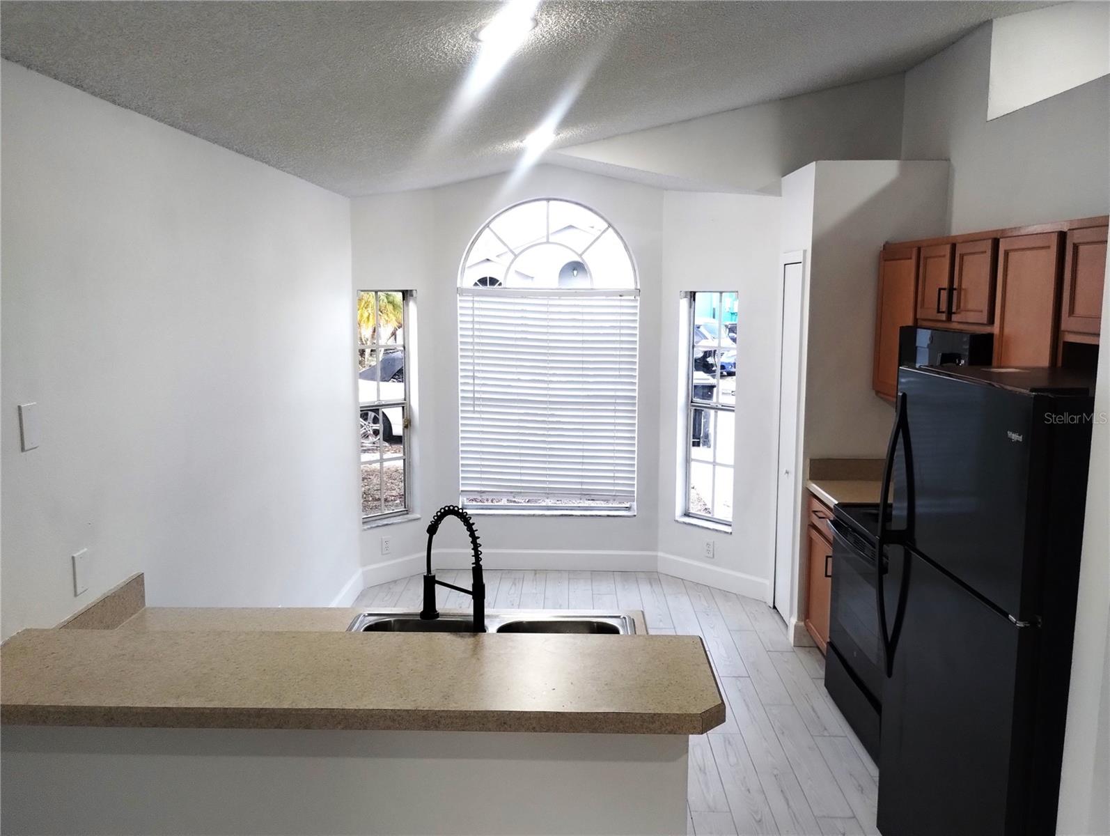 Image 14 of 40 For 1716 Chatham Circle