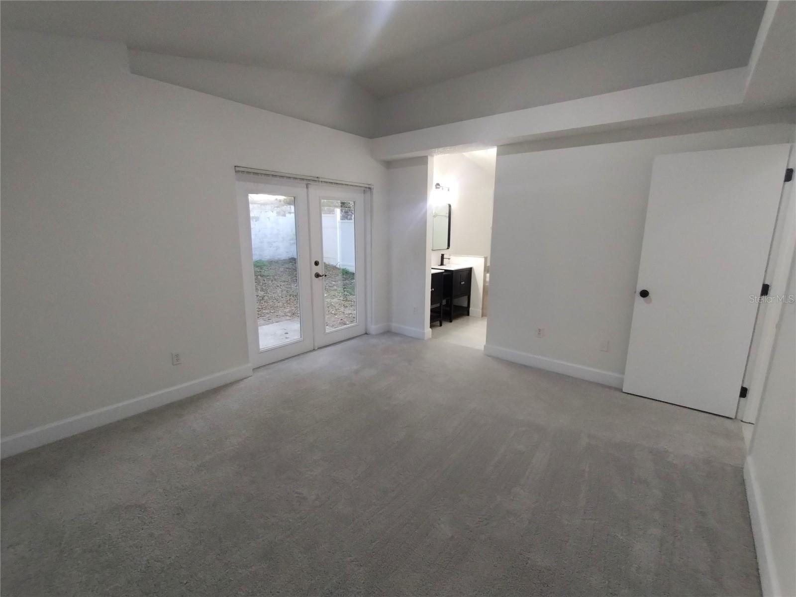 Image 25 of 40 For 1716 Chatham Circle