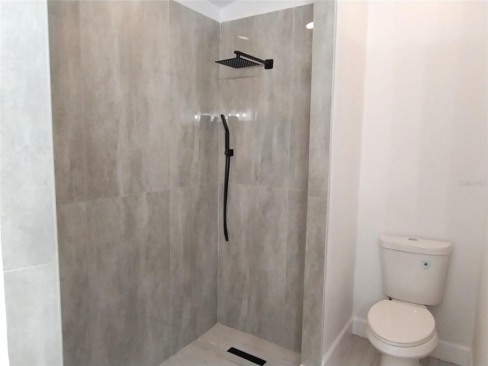 Image 30 of 40 For 1716 Chatham Circle