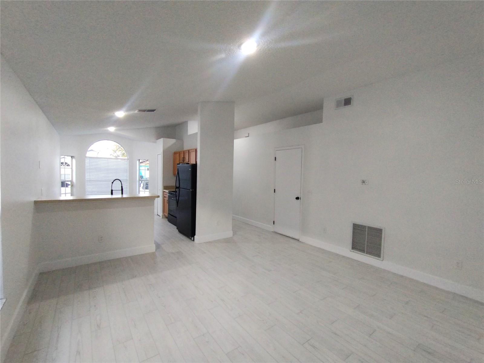 Image 9 of 40 For 1716 Chatham Circle