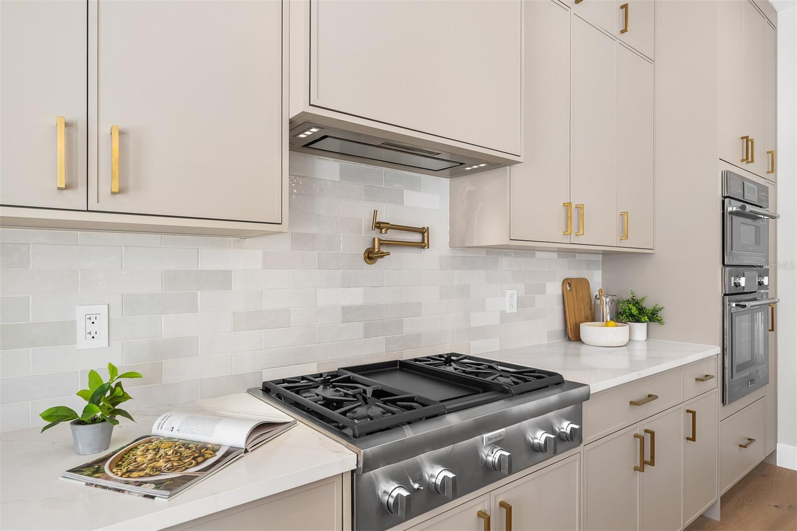 Image 15 of 57 For 1326 New Hampshire Street