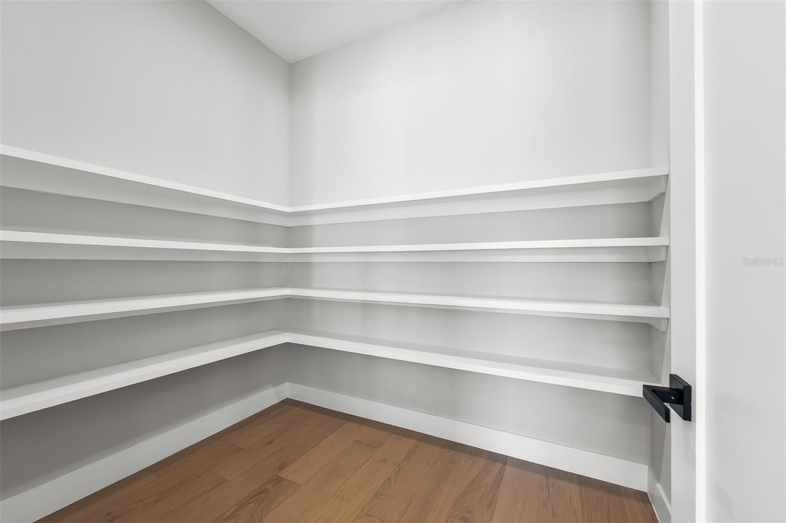 Image 17 of 57 For 1326 New Hampshire Street