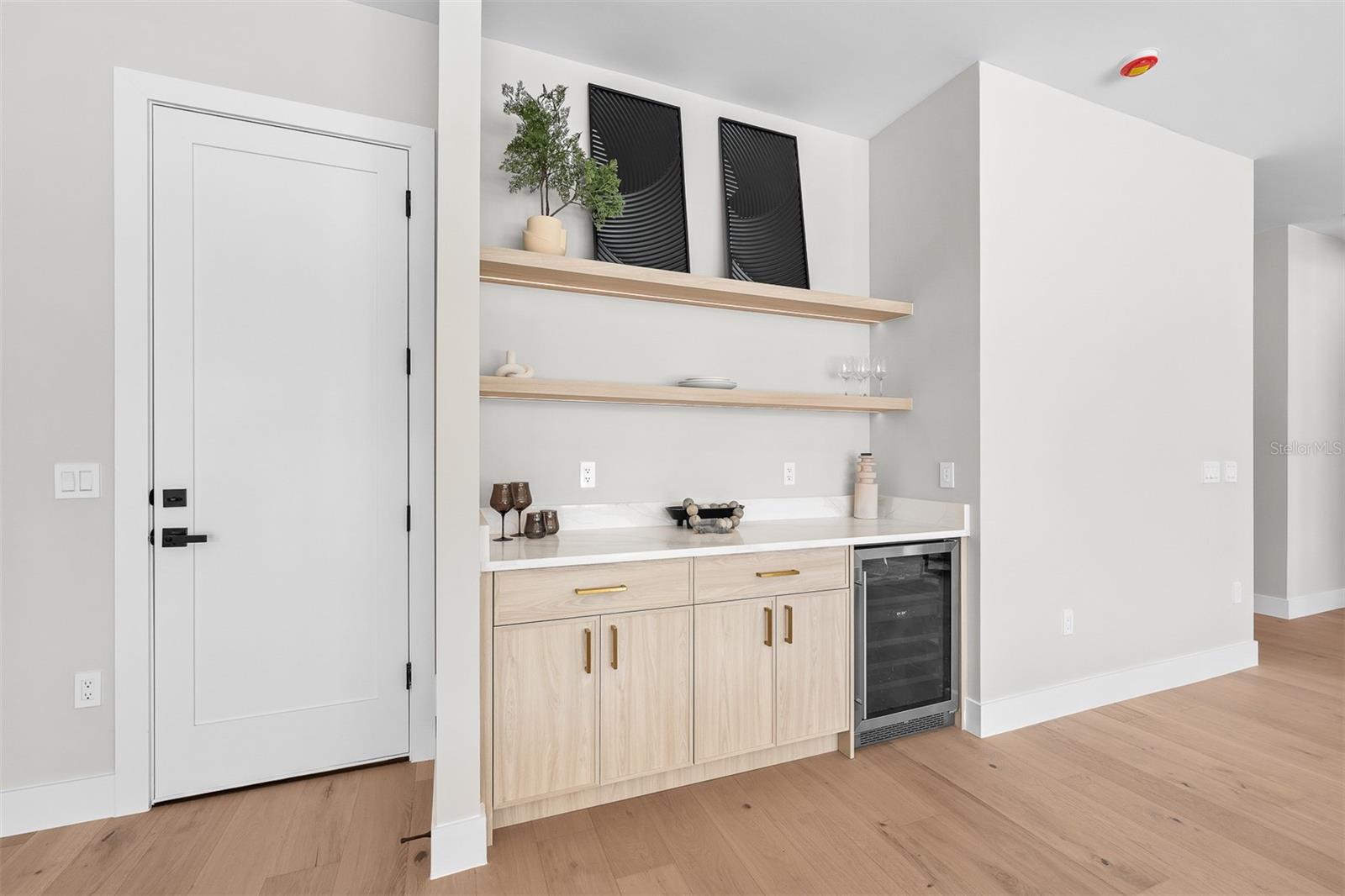 Image 22 of 57 For 1326 New Hampshire Street