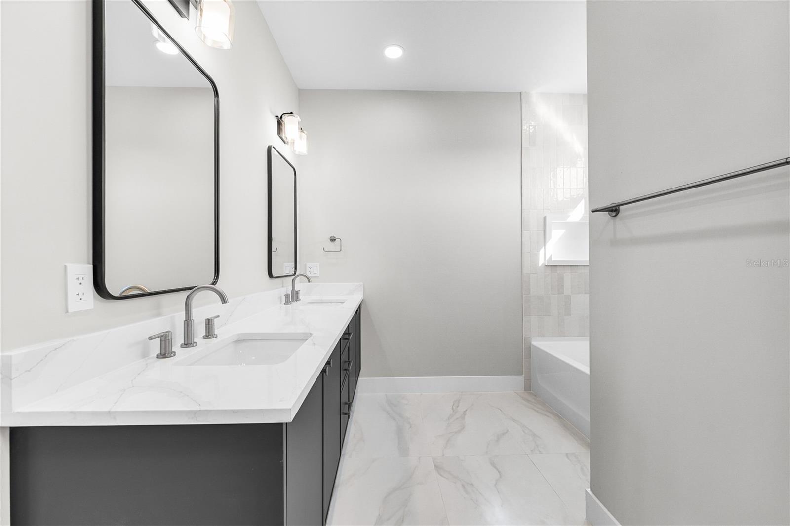 Image 34 of 57 For 1326 New Hampshire Street