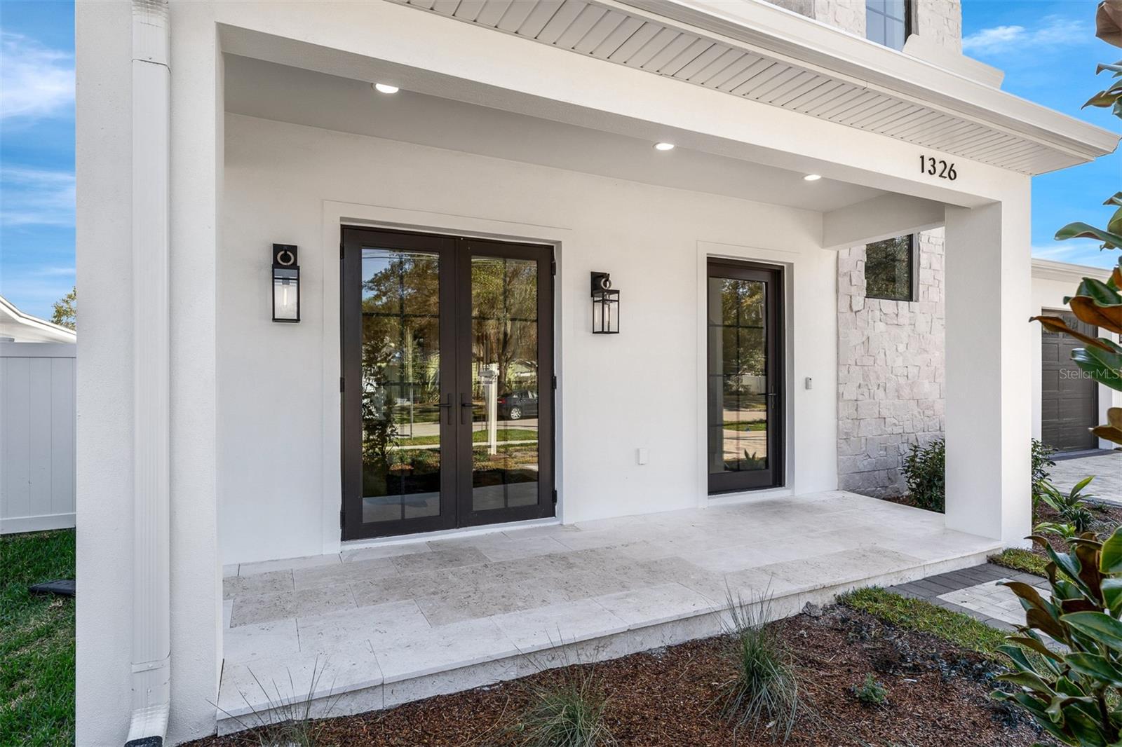 Image 4 of 57 For 1326 New Hampshire Street