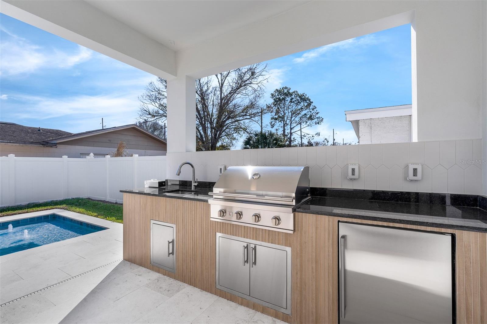 Image 51 of 57 For 1326 New Hampshire Street