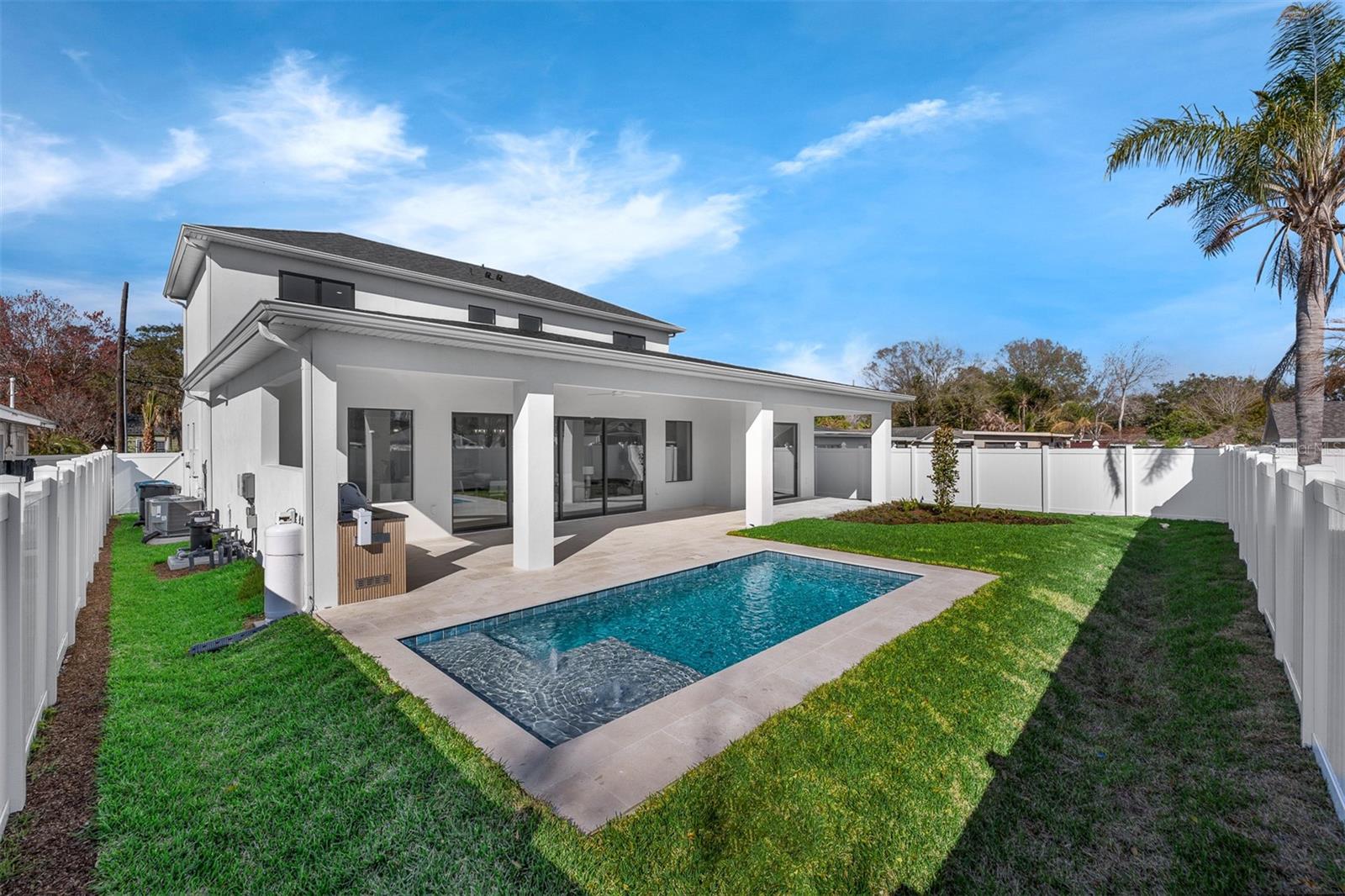 Image 52 of 57 For 1326 New Hampshire Street