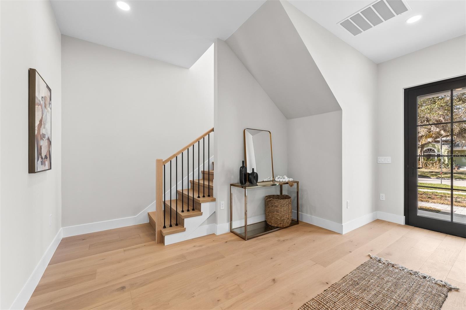 Image 8 of 57 For 1326 New Hampshire Street