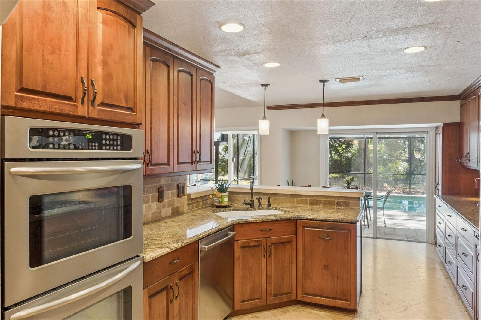 Image 14 of 62 For 1105 Northern Way