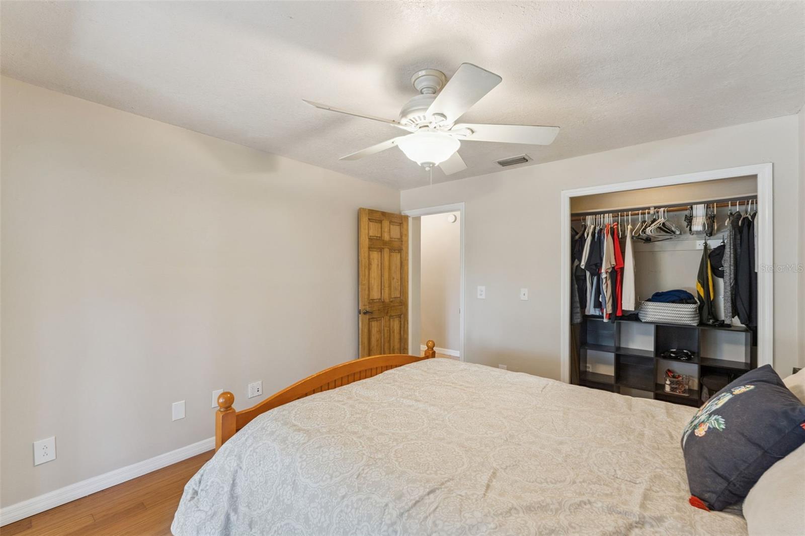 Image 26 of 62 For 1105 Northern Way