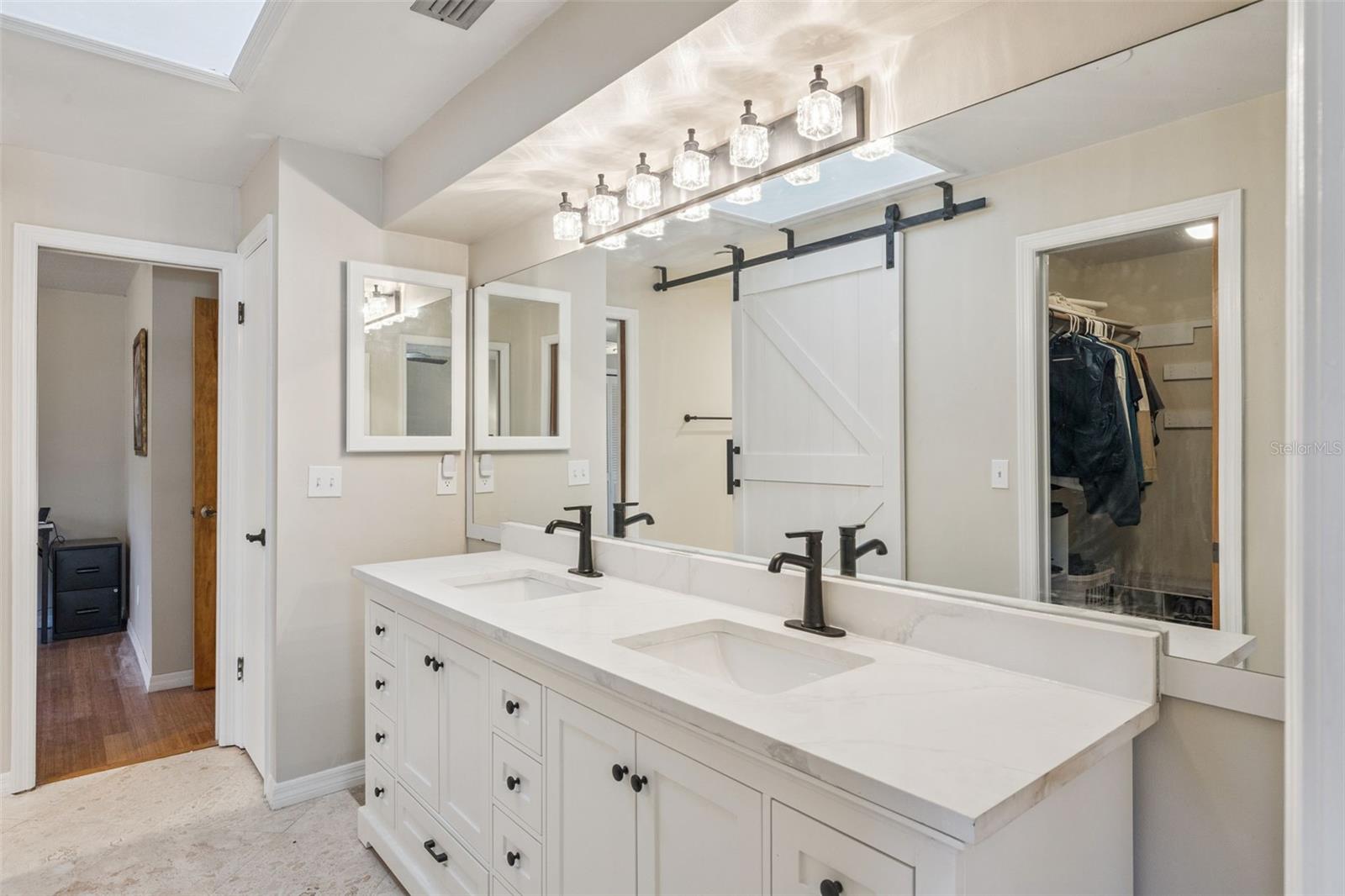 Image 29 of 62 For 1105 Northern Way