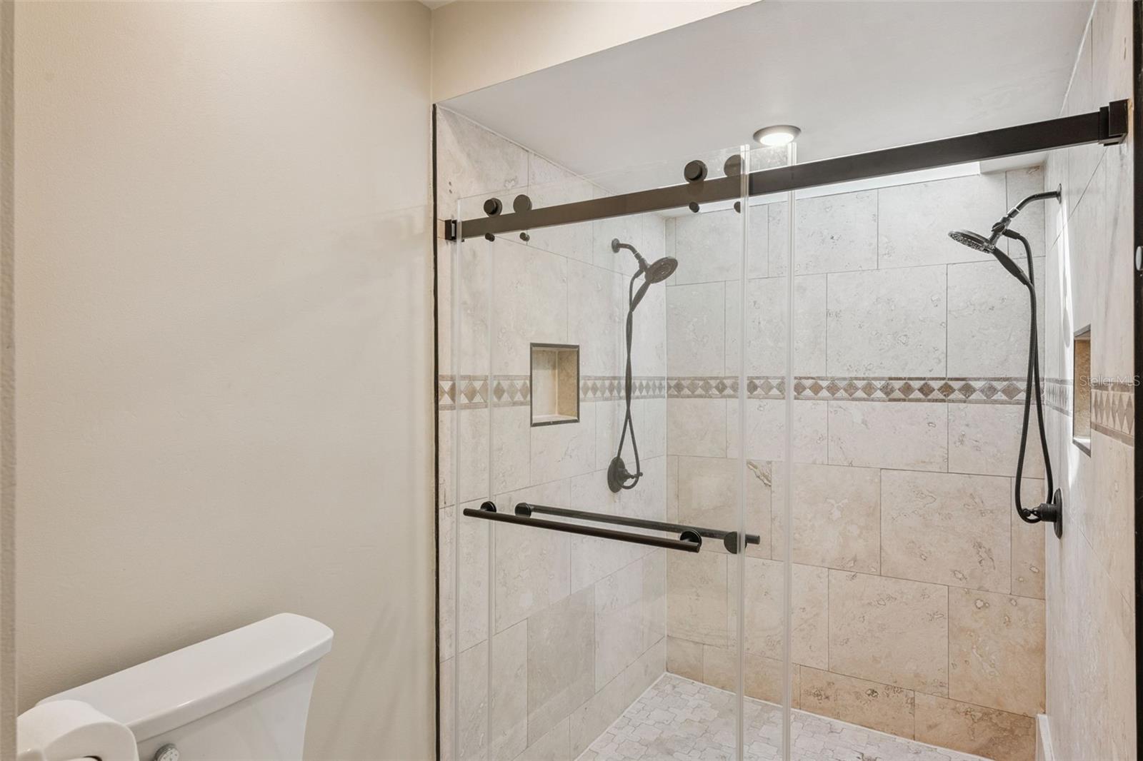 Image 30 of 62 For 1105 Northern Way