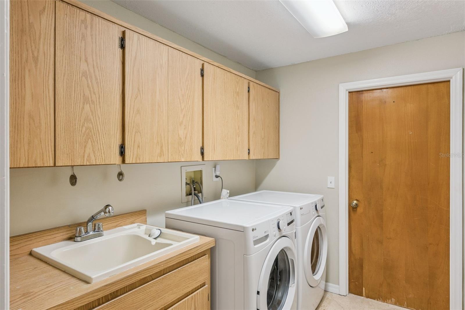 Image 31 of 62 For 1105 Northern Way