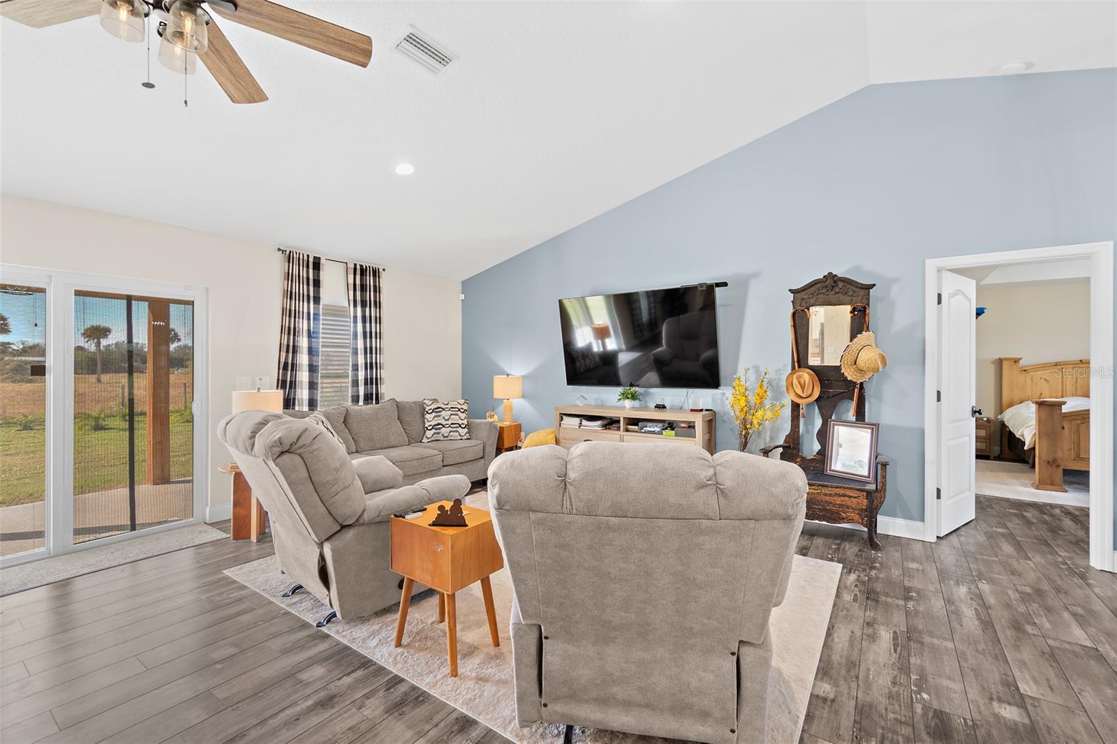 Image 32 of 58 For 3440 Hammock Road