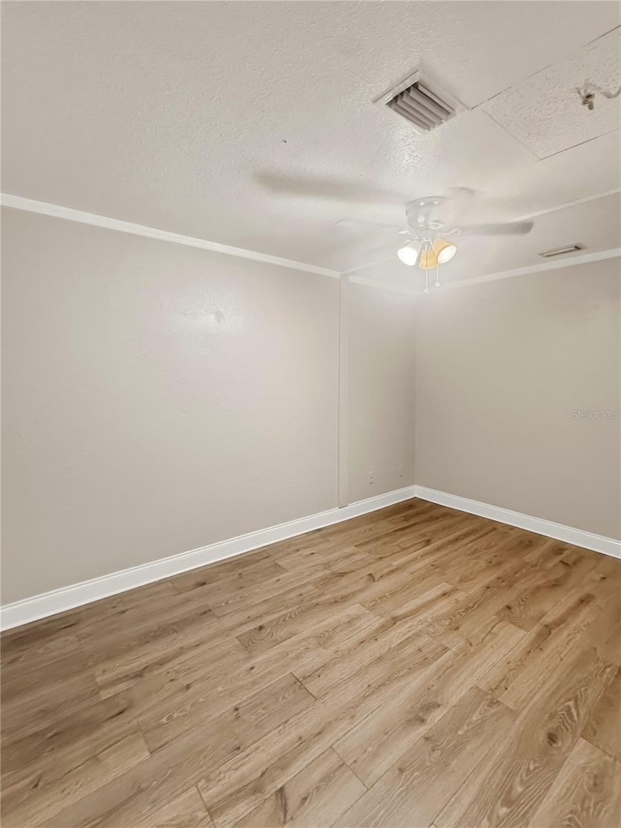 Image 14 of 22 For 219 Bennett Street