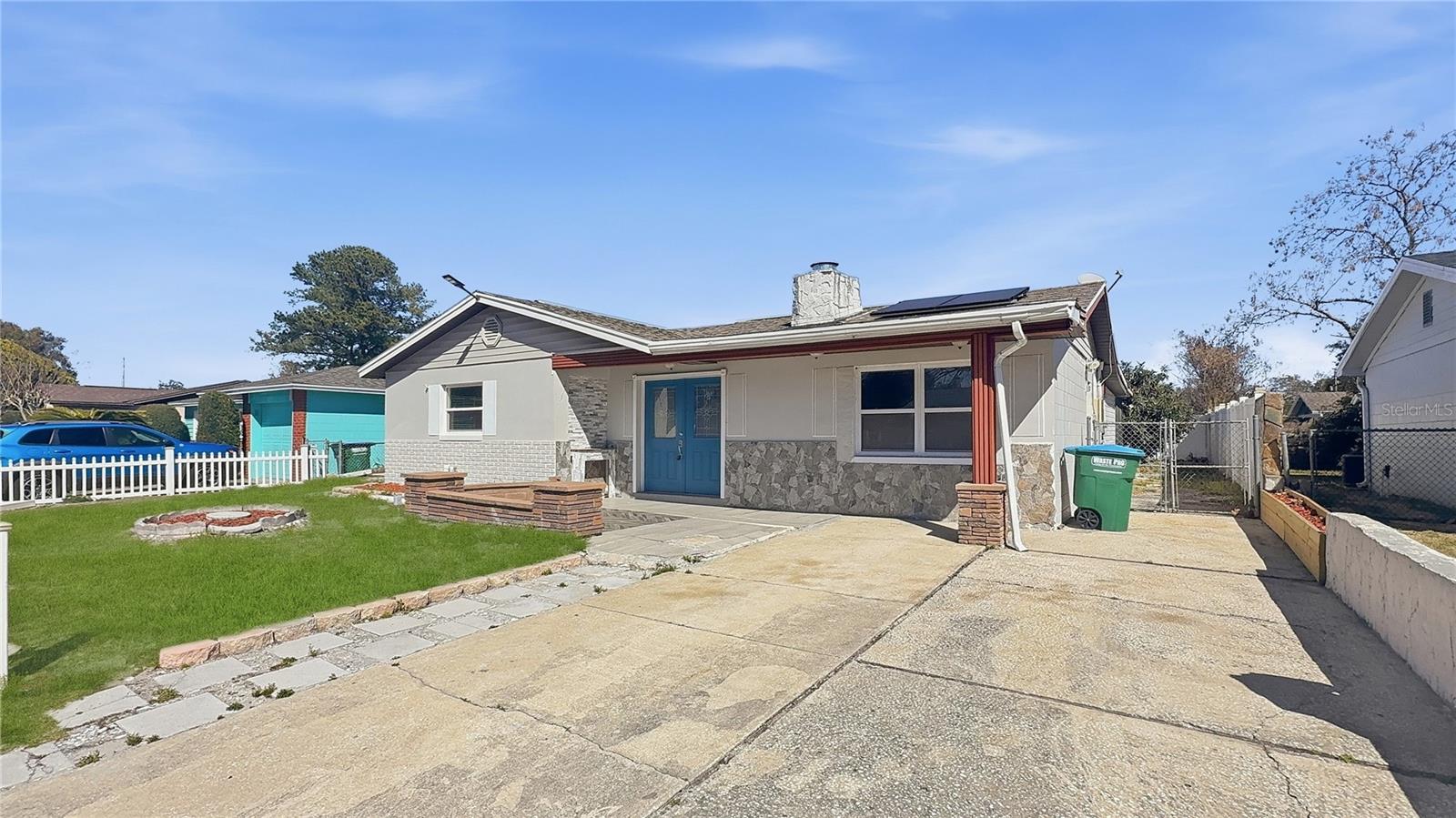 Image 2 of 22 For 219 Bennett Street