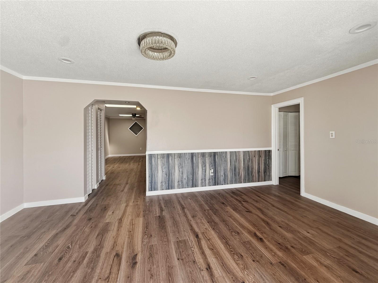 Image 3 of 22 For 219 Bennett Street