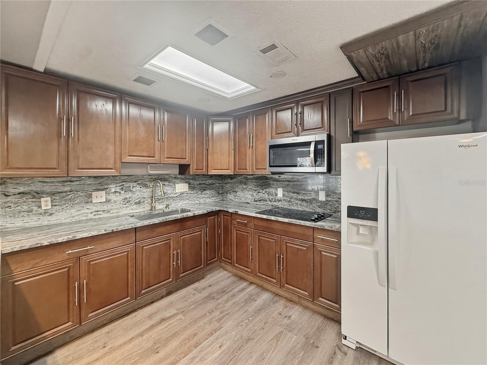 Image 8 of 22 For 219 Bennett Street