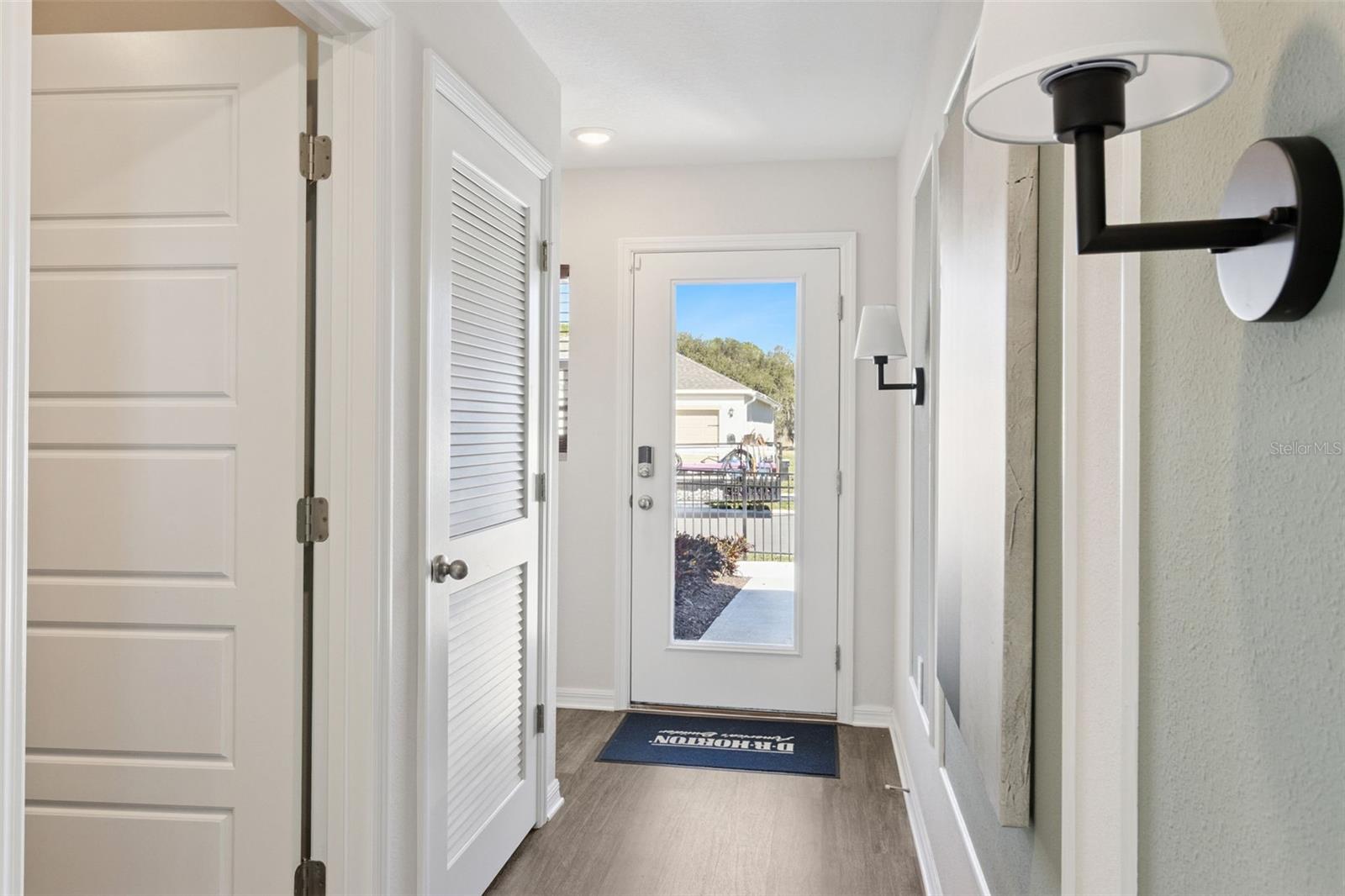 Listing photo id 0 for 3445 Nettle Loop