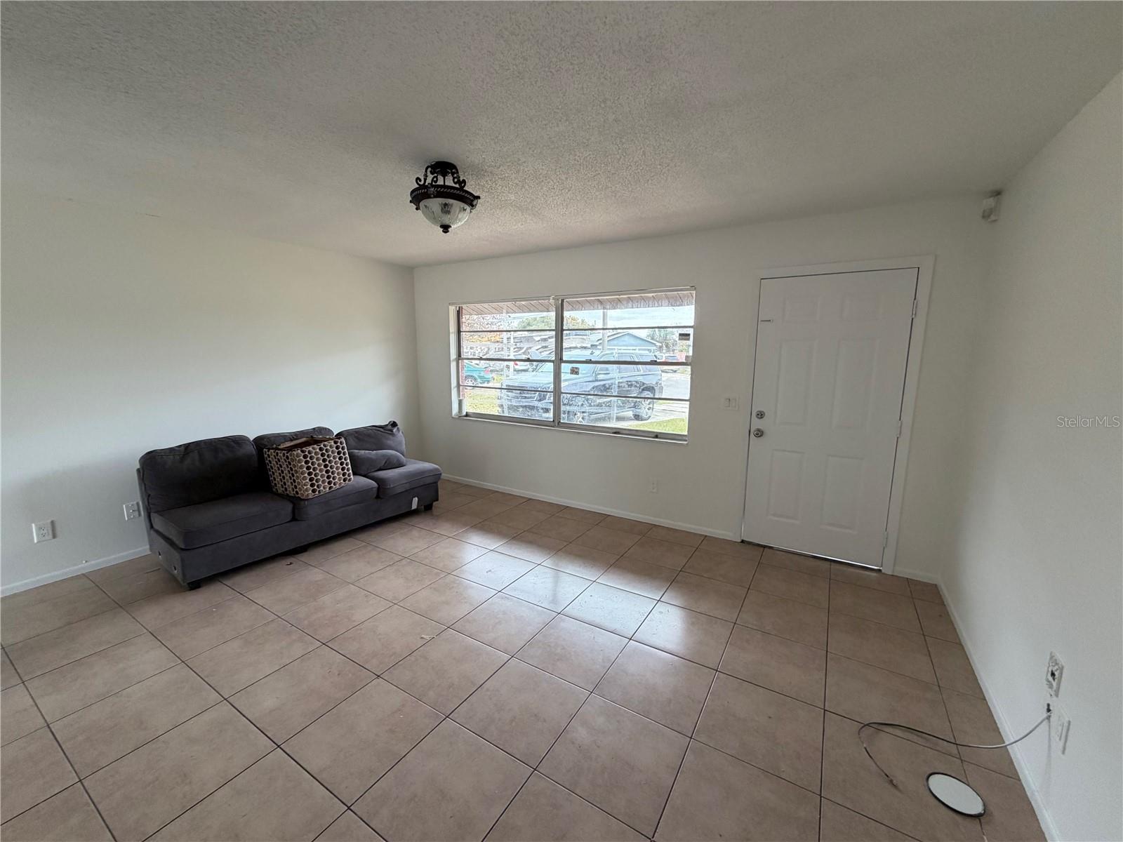 Image 2 of 6 For 5320 Snowflake Court