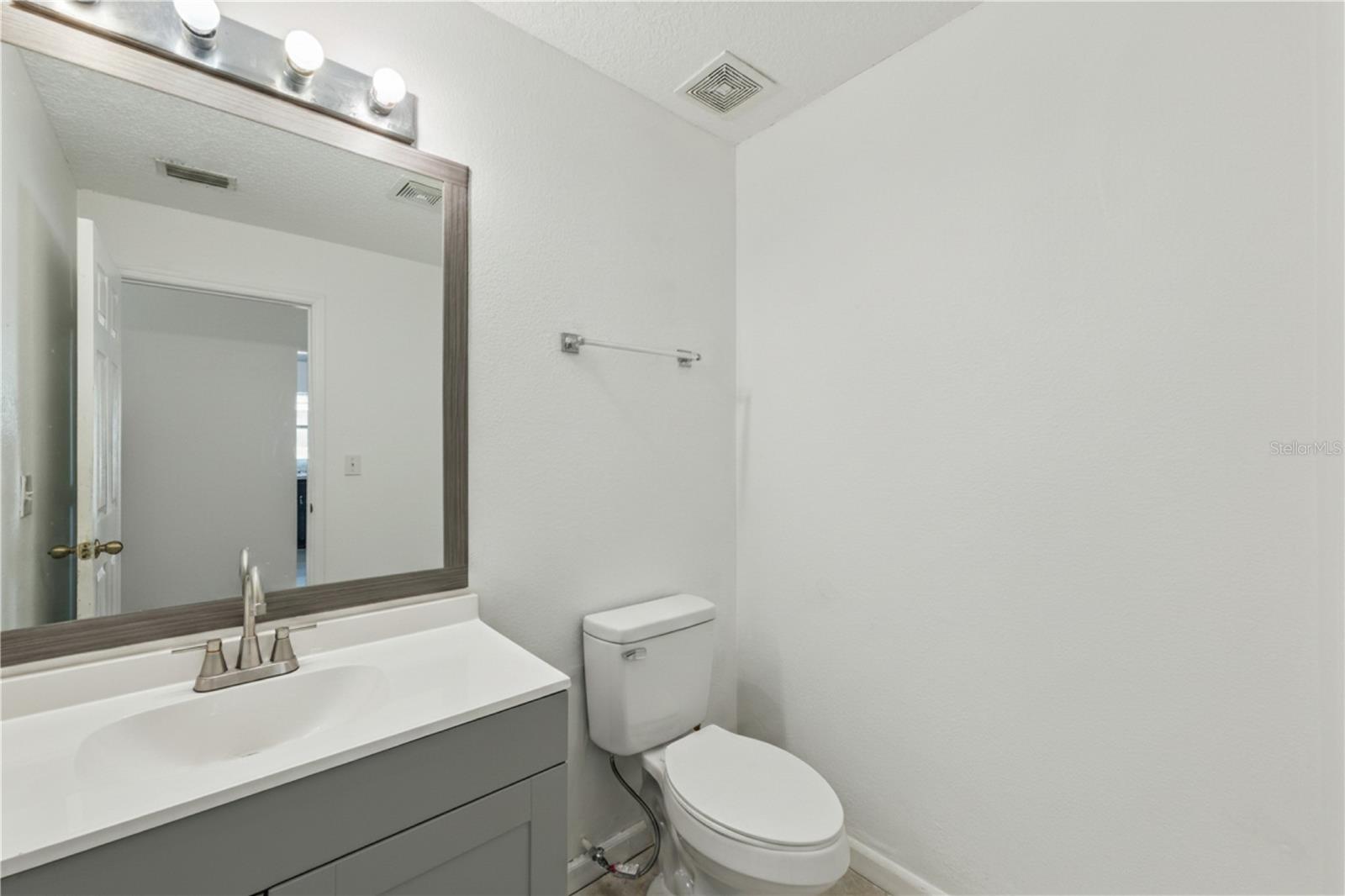 Image 10 of 28 For 1009 Winding Water Way