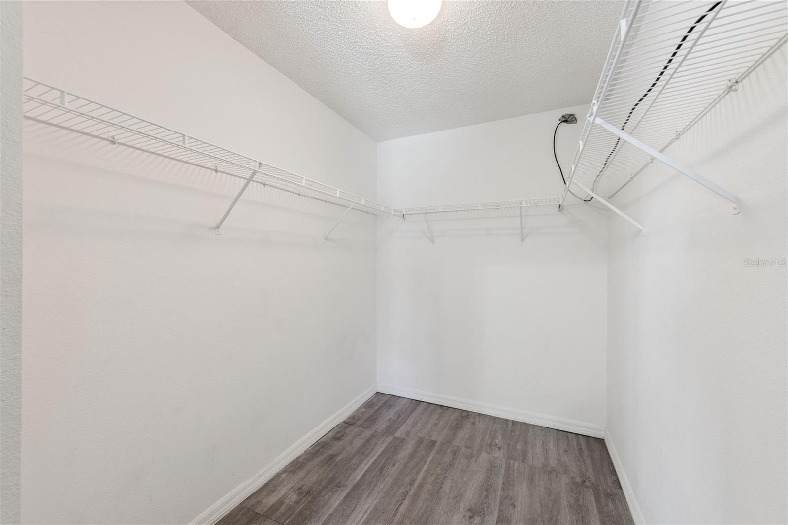 Image 15 of 28 For 1009 Winding Water Way