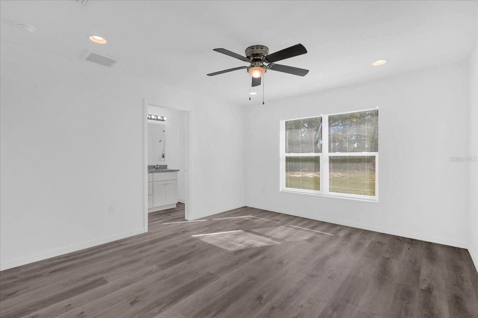 Image 10 of 29 For 549 Malauka Radial