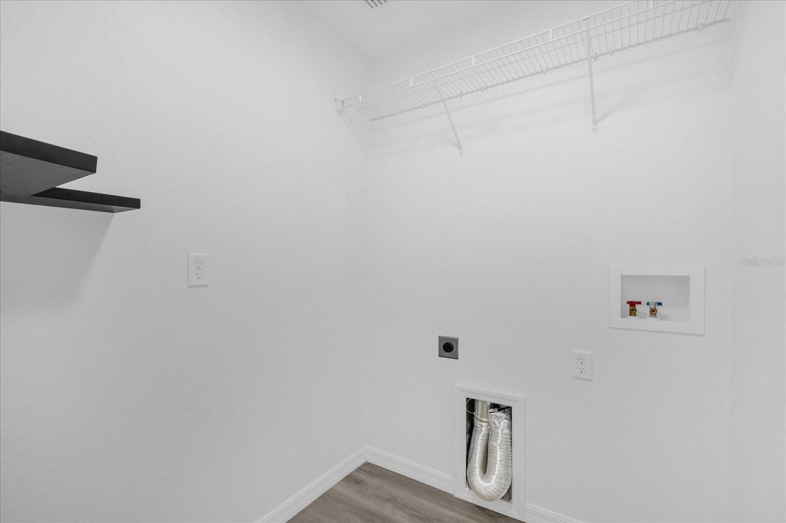 Image 19 of 29 For 549 Malauka Radial