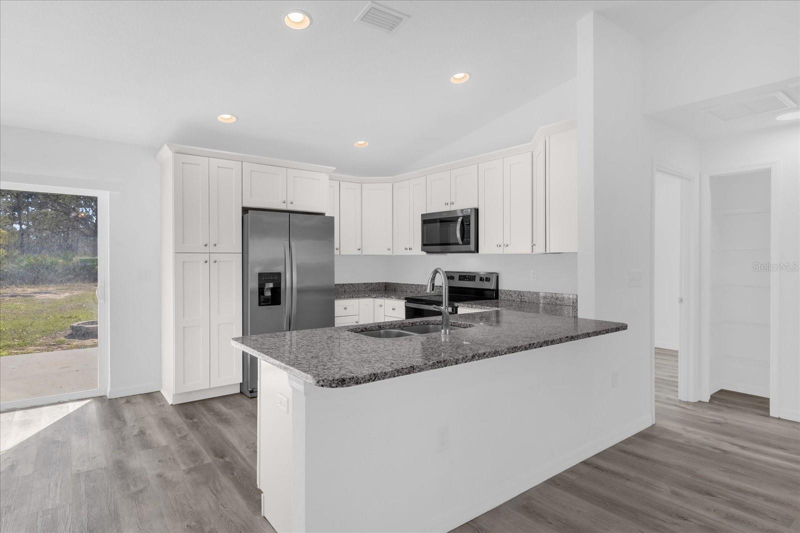 Image 5 of 29 For 549 Malauka Radial