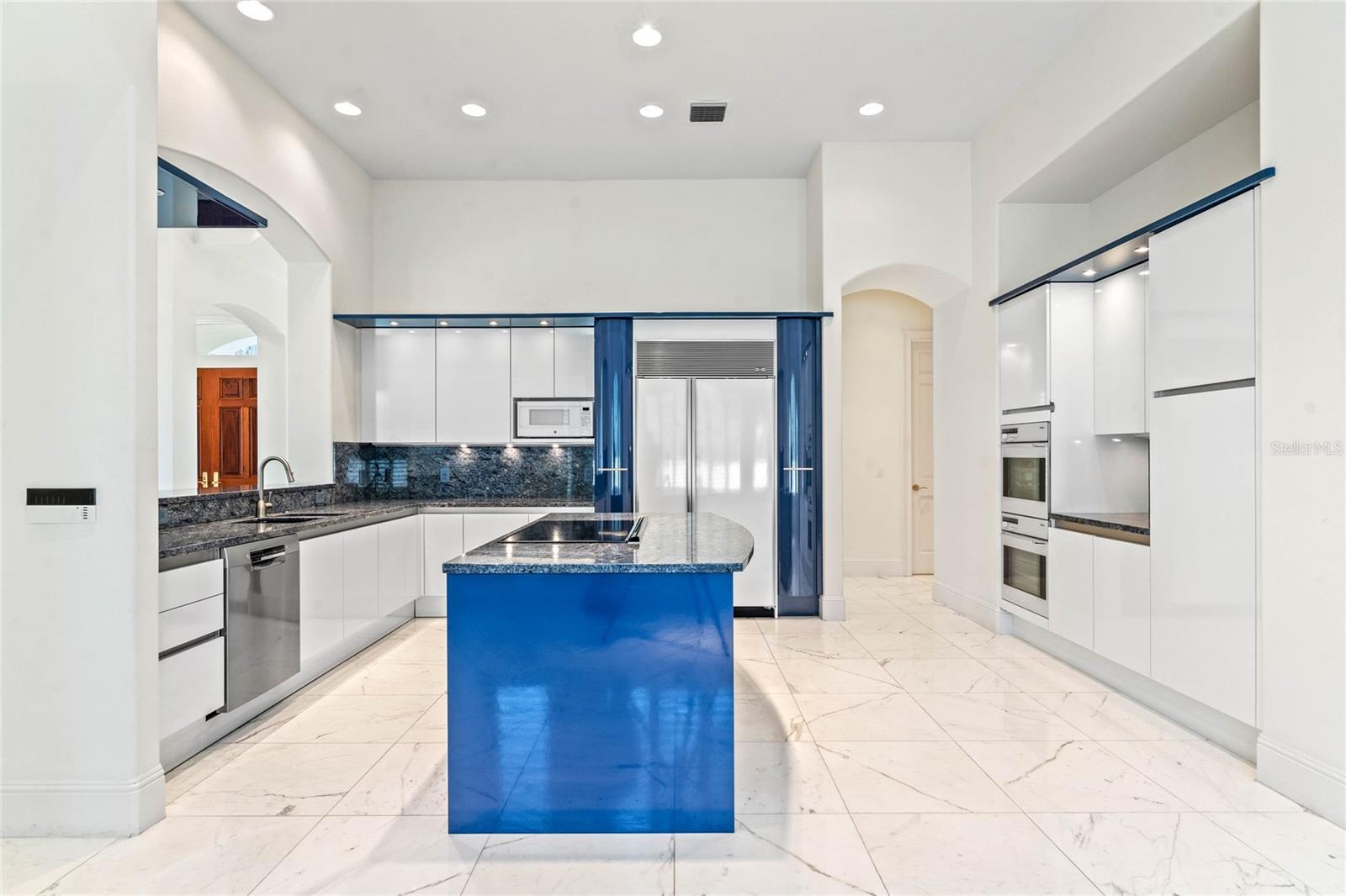 Image 25 of 31 For 9701 Lake Isleworth Court