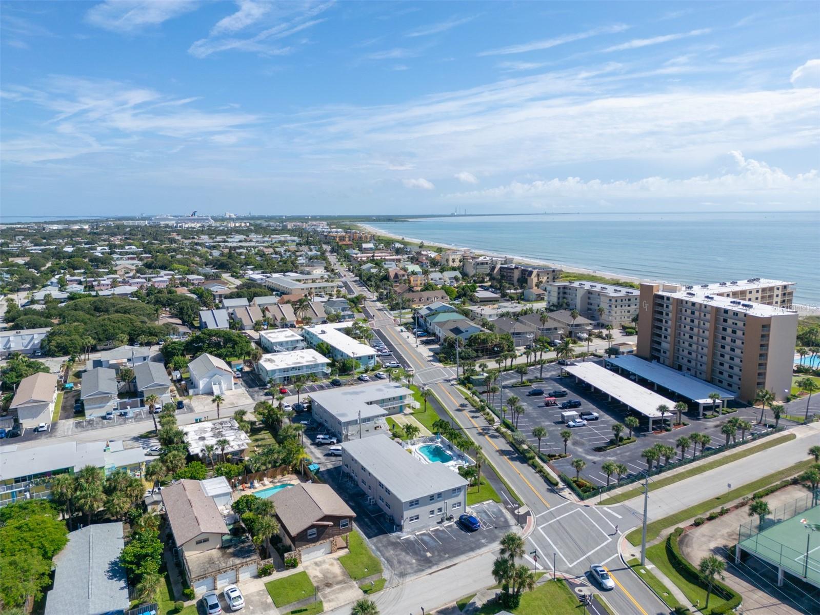 Image 12 of 28 For 425 Tyler Avenue 4b