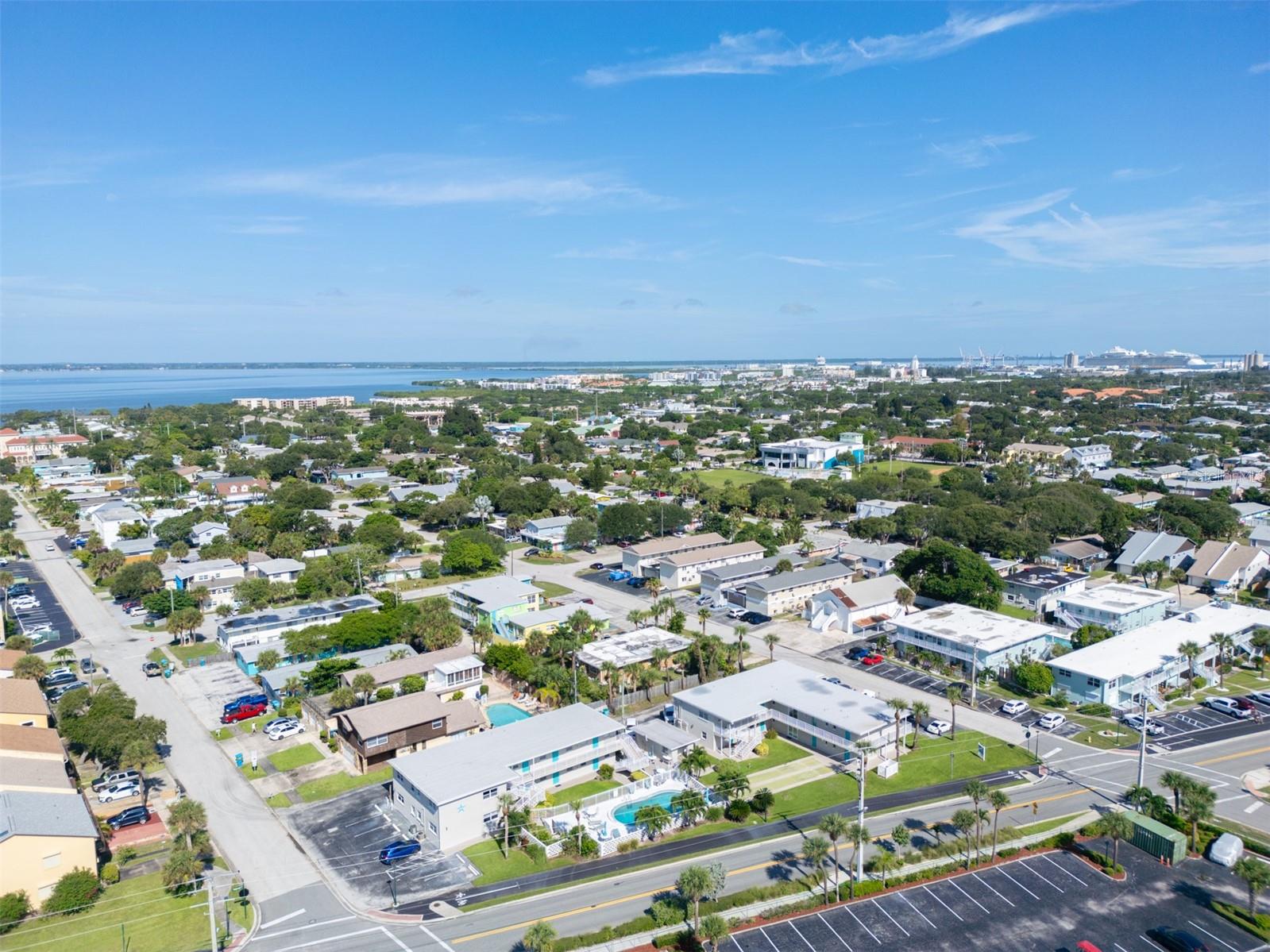 Image 20 of 28 For 425 Tyler Avenue 4b