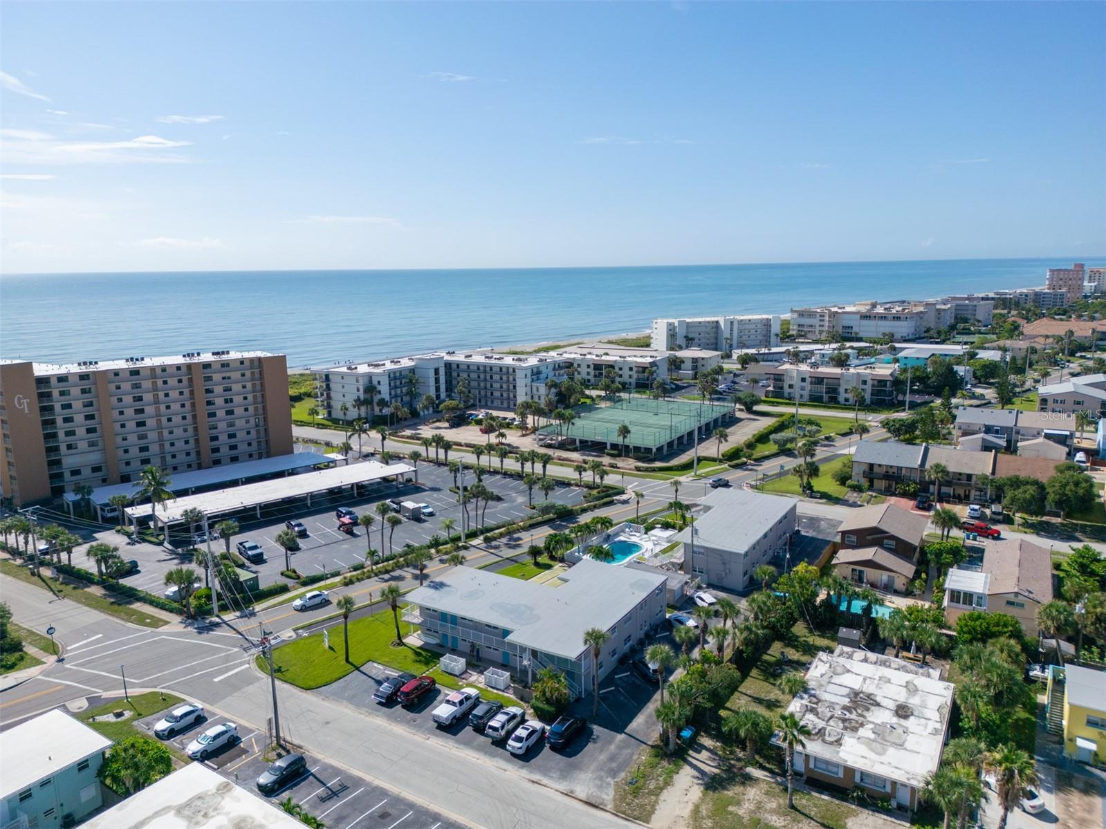 Image 22 of 28 For 425 Tyler Avenue 4b