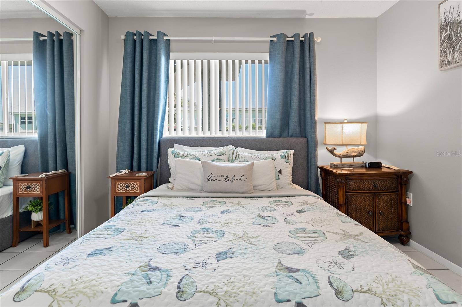 Image 6 of 28 For 425 Tyler Avenue 4b