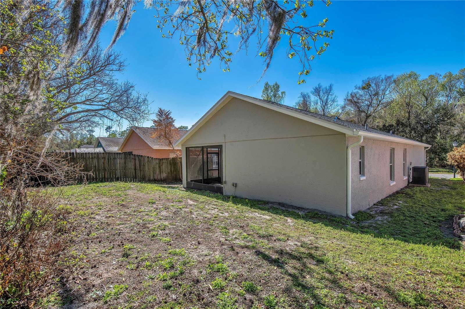 Image 24 of 34 For 1537 Rivers Edge Drive