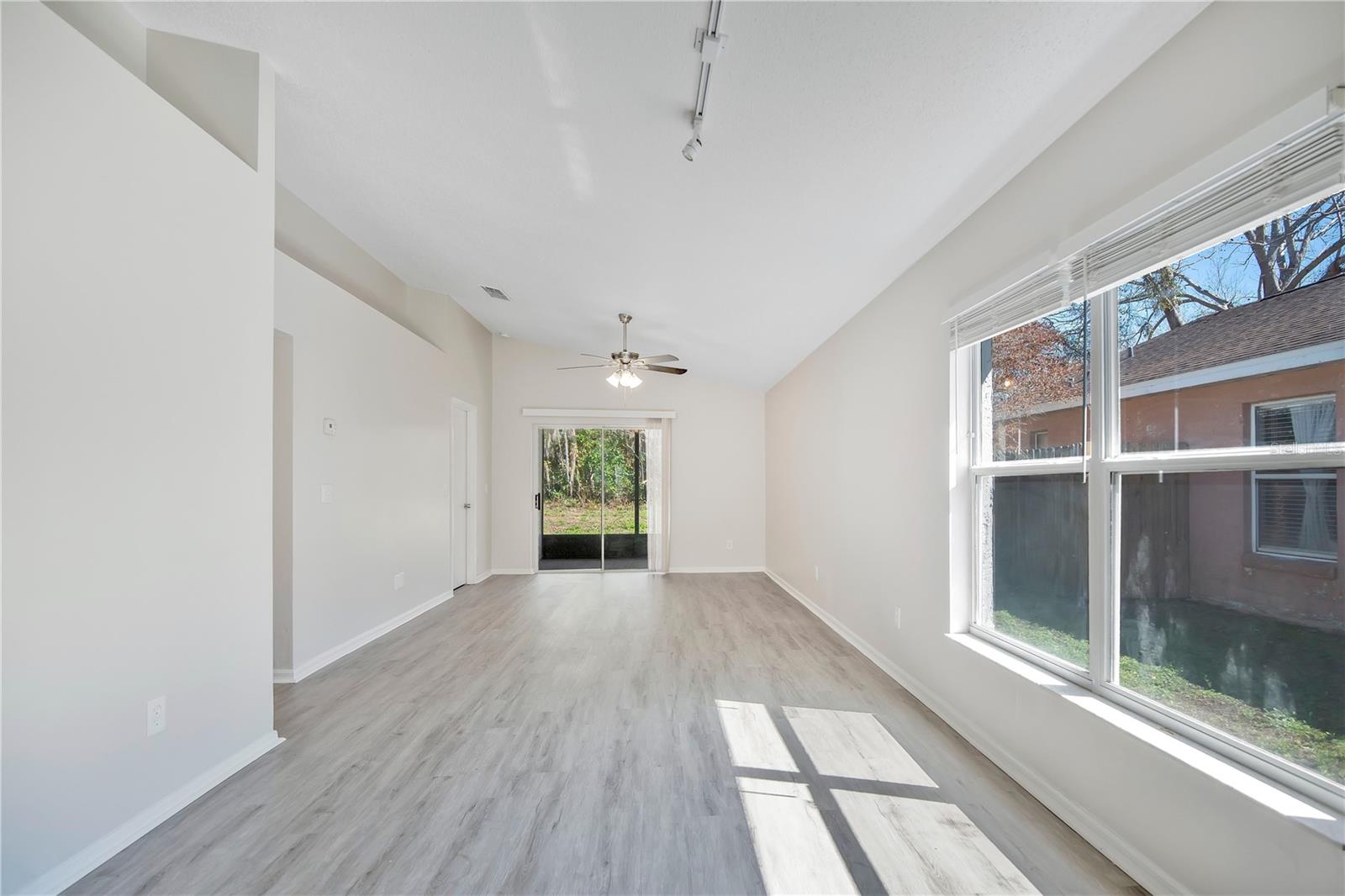 Image 7 of 34 For 1537 Rivers Edge Drive