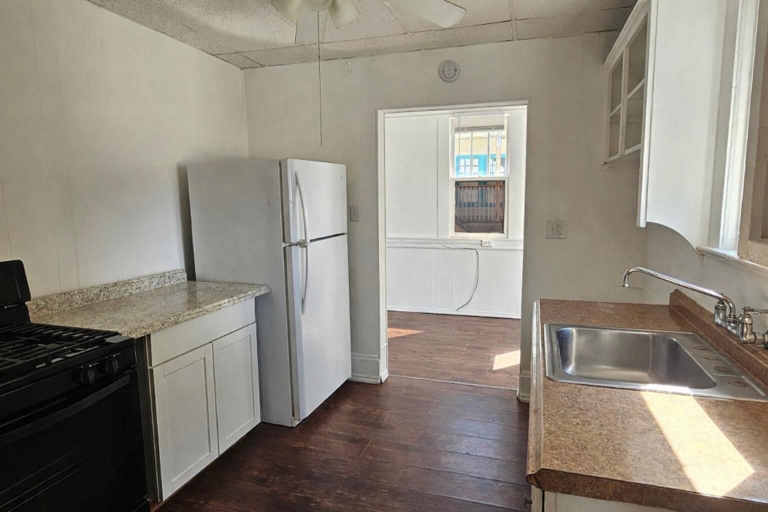 Image 4 of 5 For 709 Ora Street 06