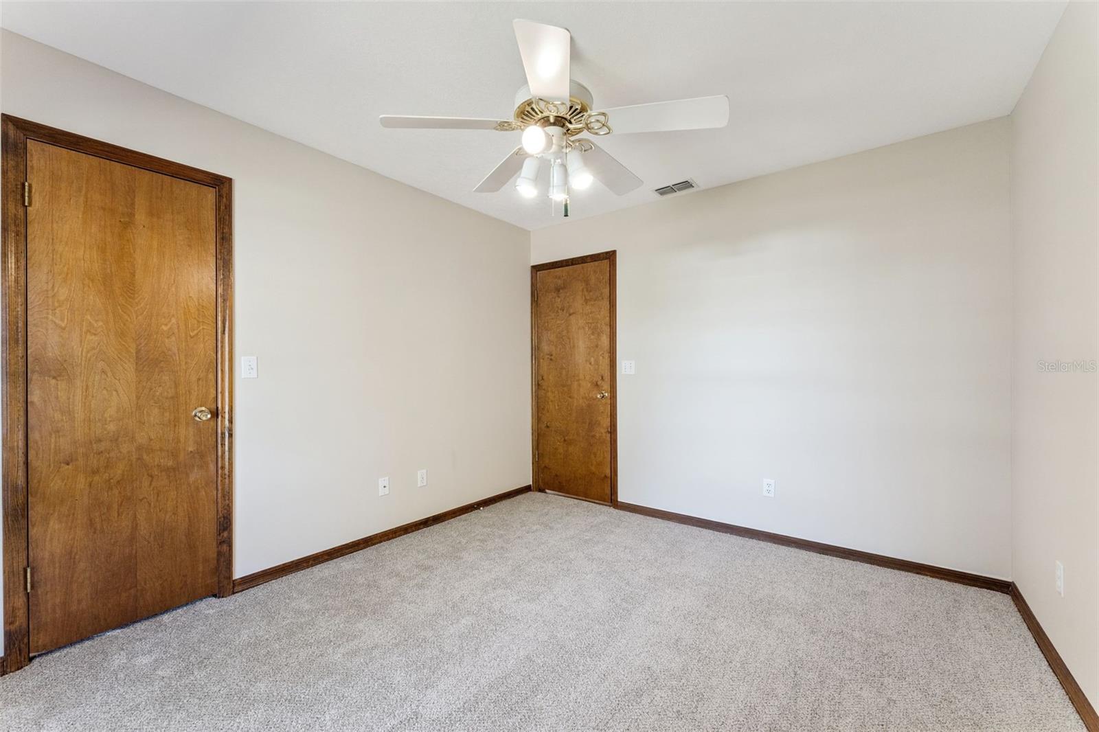 Image 16 of 39 For 155 Highbanks Road