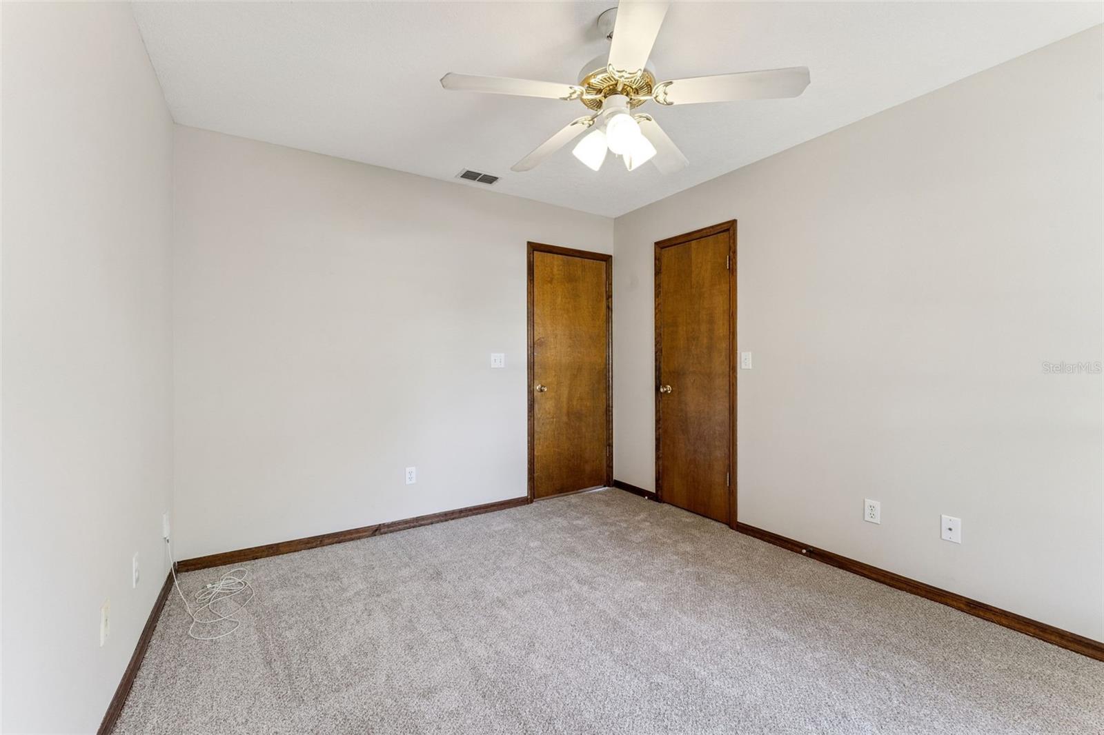 Image 17 of 39 For 155 Highbanks Road