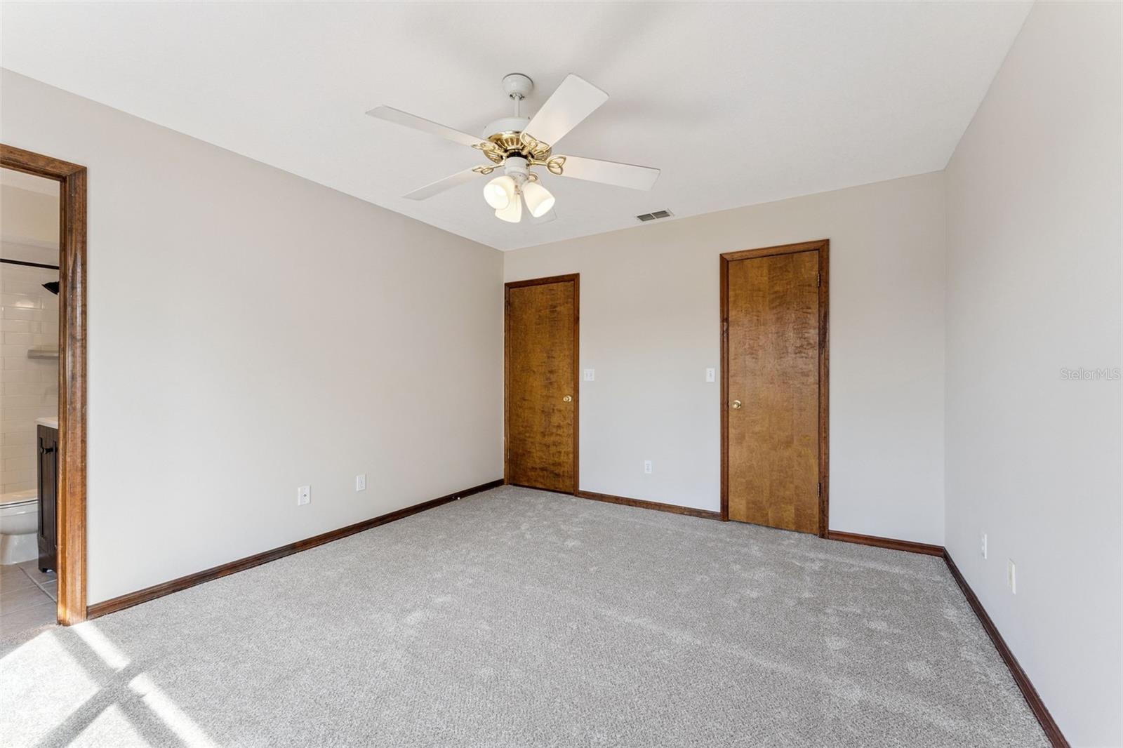 Image 18 of 39 For 155 Highbanks Road