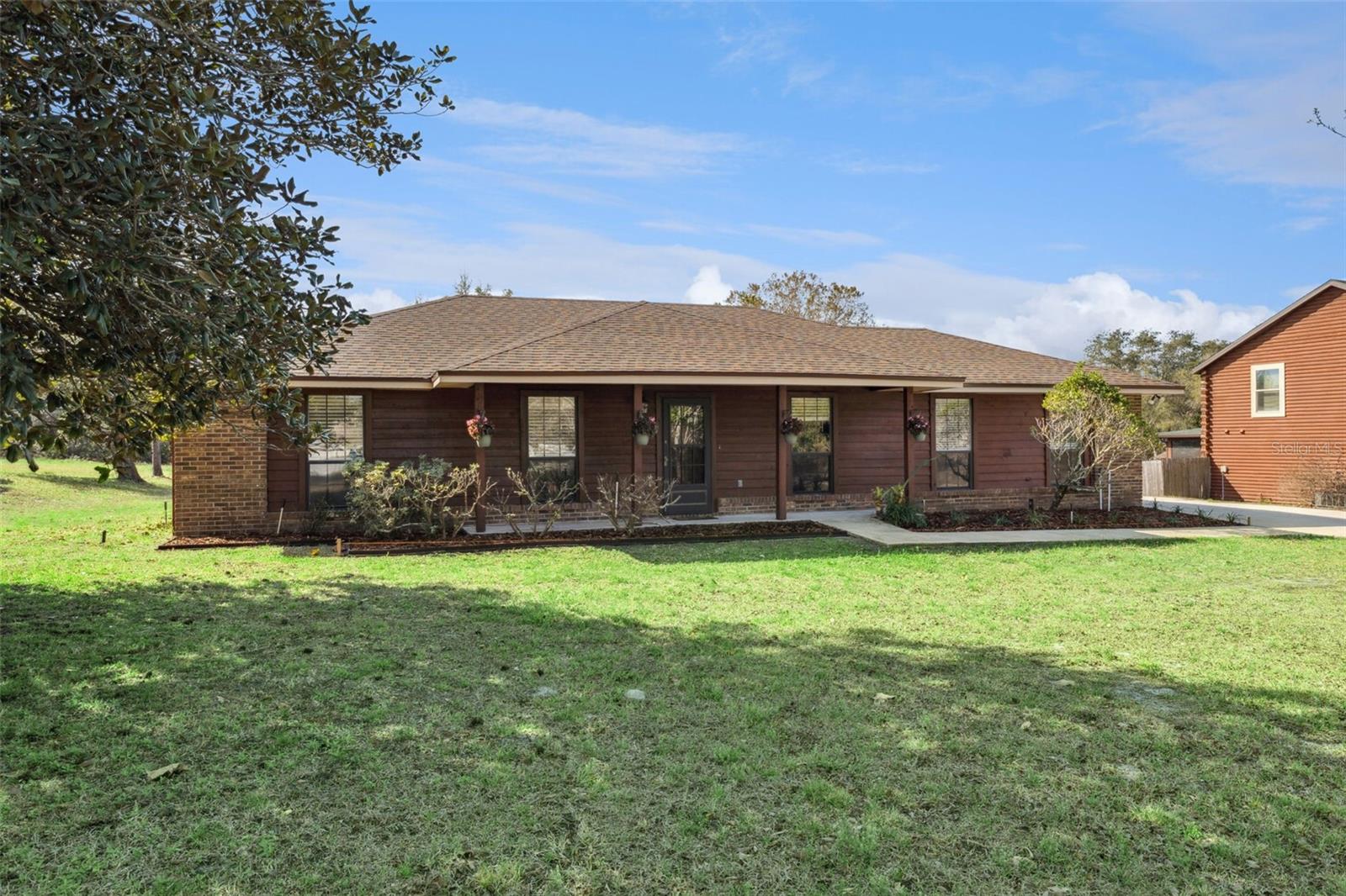 Image 2 of 39 For 155 Highbanks Road