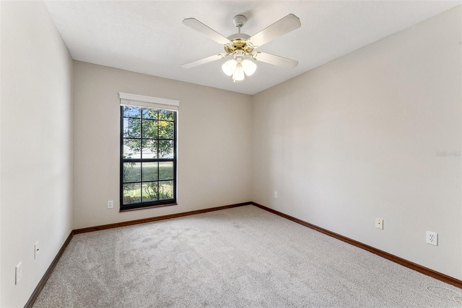 Image 20 of 39 For 155 Highbanks Road