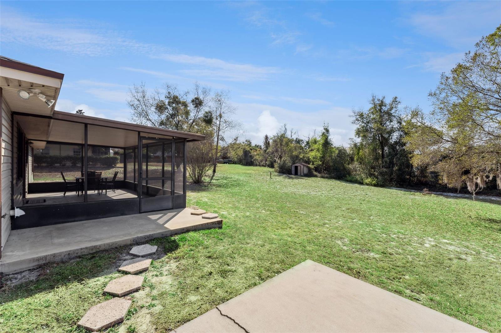 Image 28 of 39 For 155 Highbanks Road