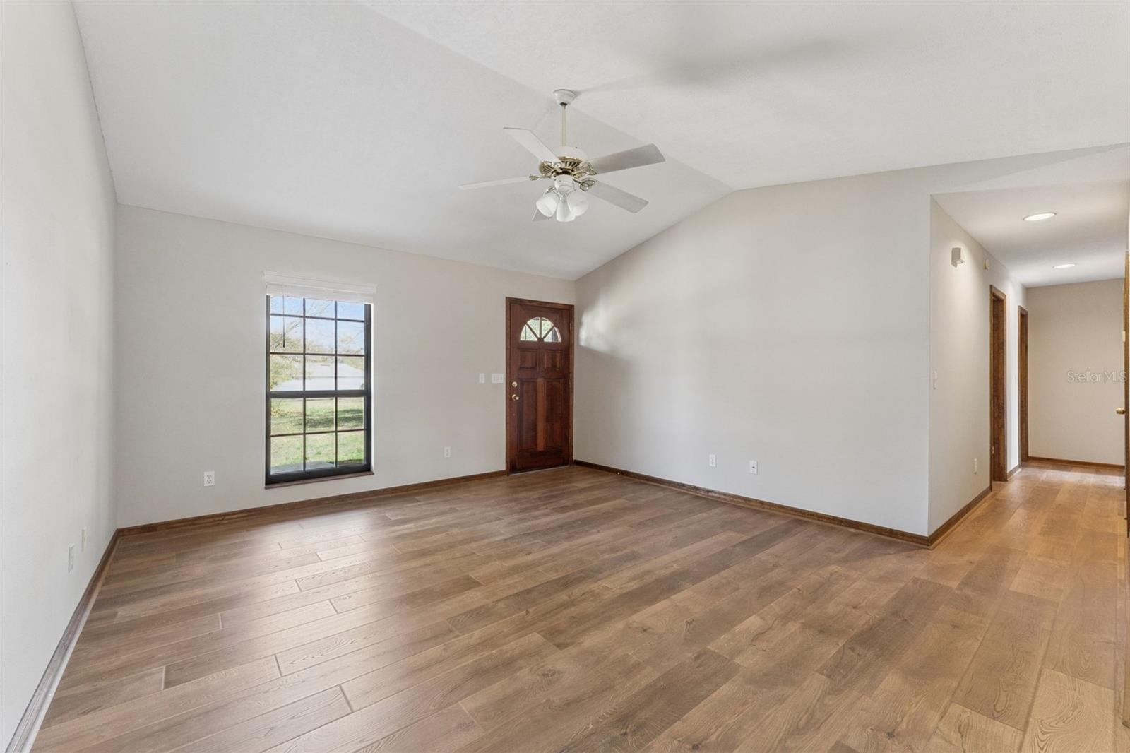 Image 5 of 39 For 155 Highbanks Road